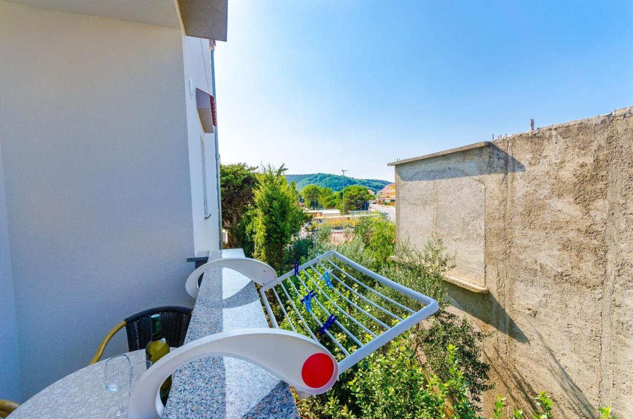 Apartments Ruza-Rajska Beach โลปาร์ ภายนอก รูปภาพ