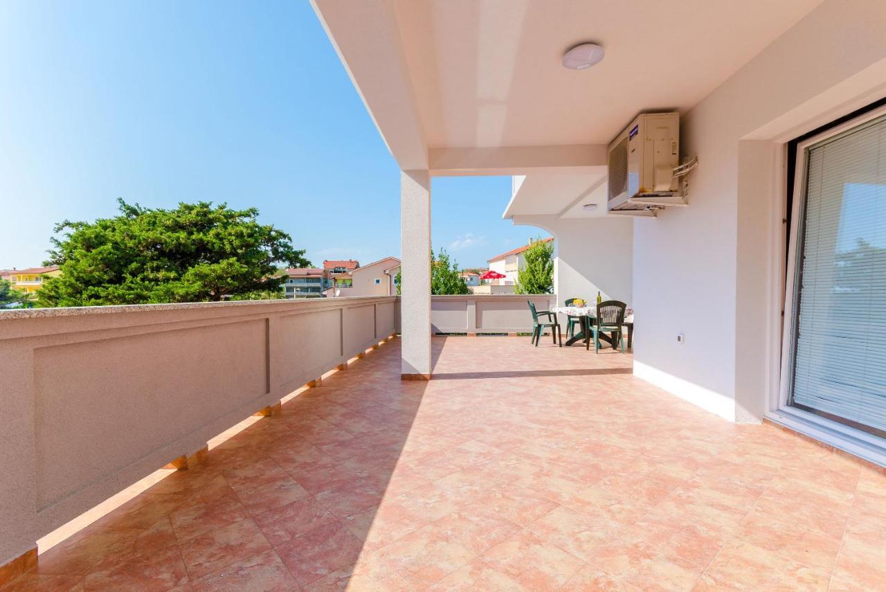 Apartments Ruza-Rajska Beach โลปาร์ ภายนอก รูปภาพ