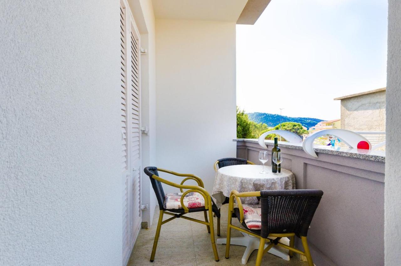 Apartments Ruza-Rajska Beach โลปาร์ ภายนอก รูปภาพ
