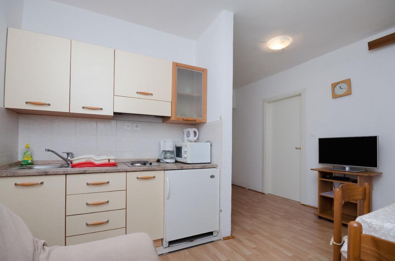 Apartments Ruza-Rajska Beach โลปาร์ ภายนอก รูปภาพ