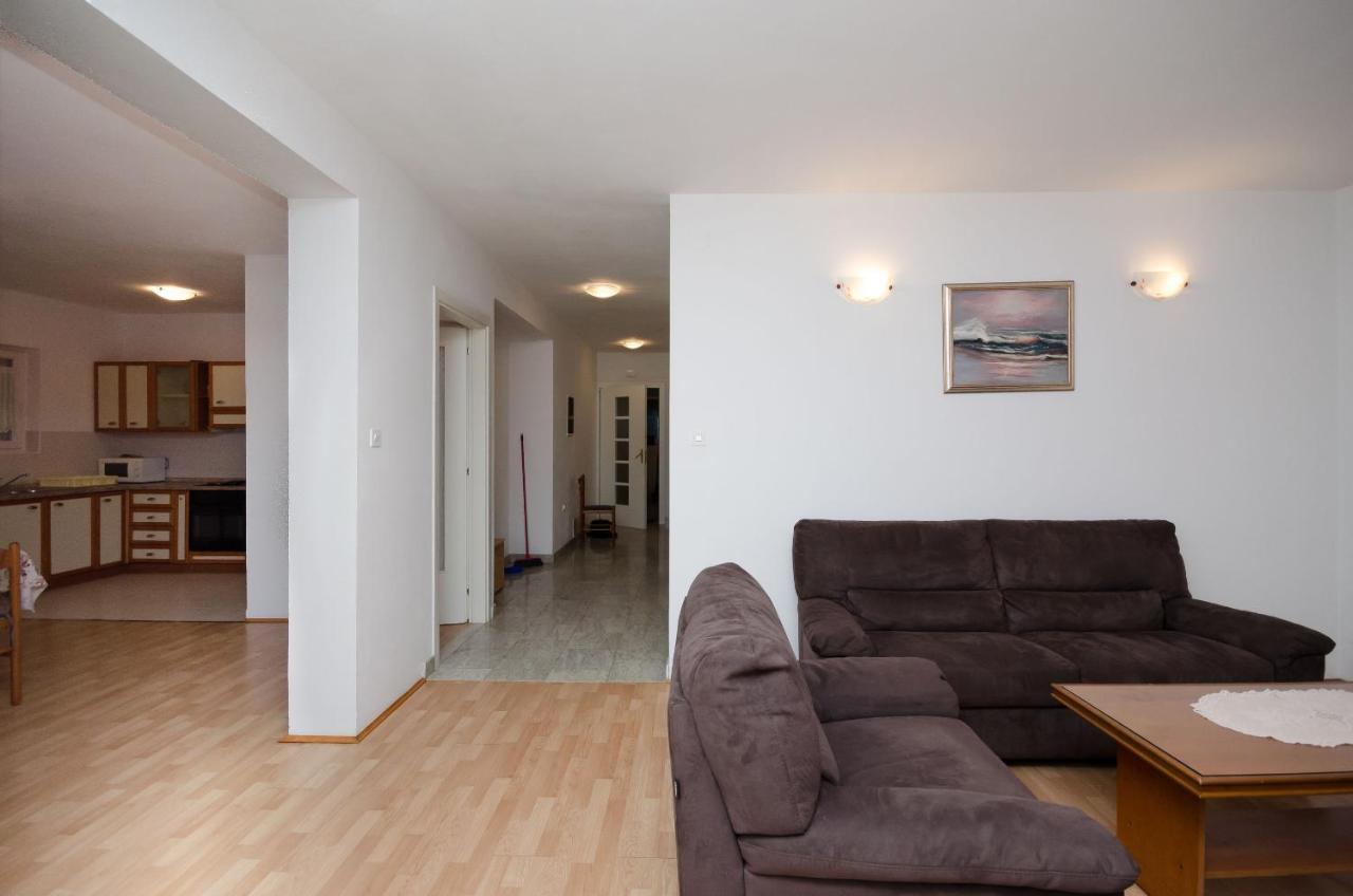 Apartments Ruza-Rajska Beach โลปาร์ ภายนอก รูปภาพ