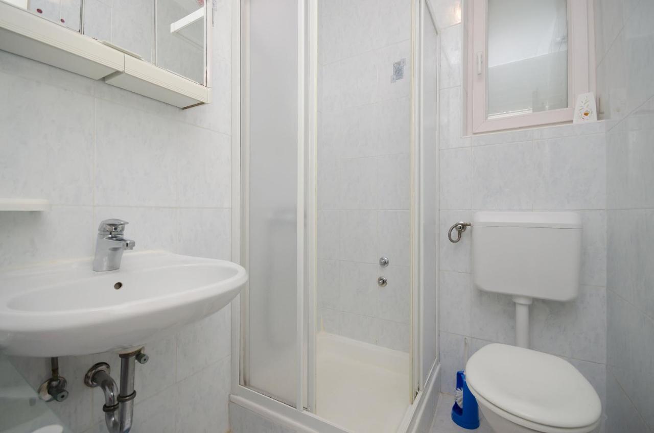 Apartments Ruza-Rajska Beach โลปาร์ ภายนอก รูปภาพ