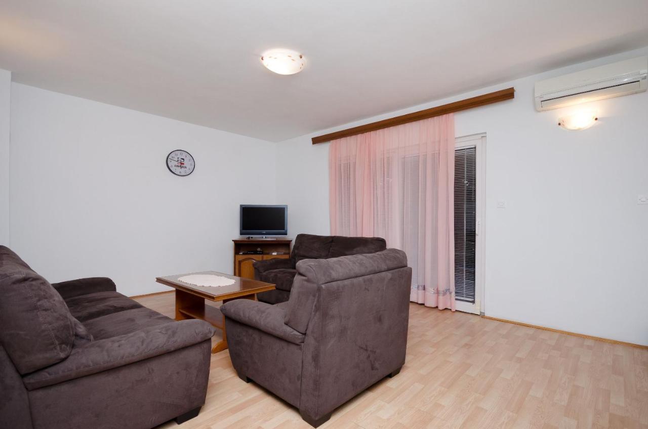 Apartments Ruza-Rajska Beach โลปาร์ ภายนอก รูปภาพ